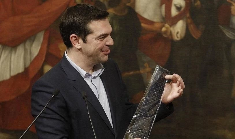 Αφού τα έδωσε όλα – Πουλάνε «σανό» Τσίπρας και Ευρωπαίοι – Τον αποθεώνουν: «Είναι γενναίος και ηγέτης!» – Βίντεο-κόλαφος για τον πρωθυπουργό